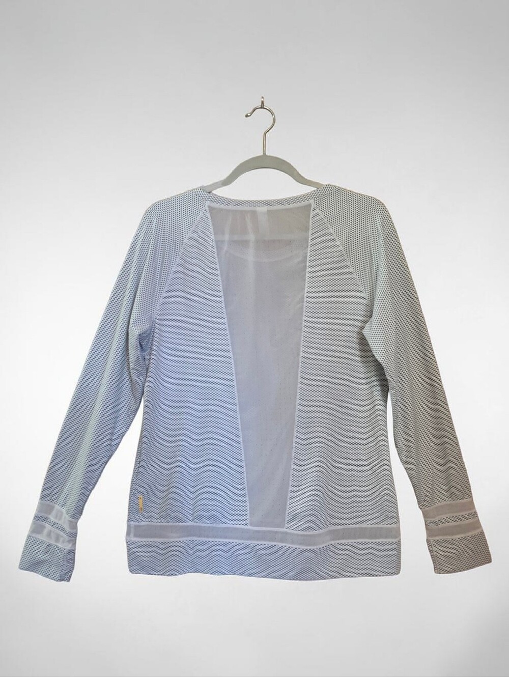Lolë White Black Micro Dash Long Sleeve Mesh Performance Workout Top Size Large - Picture 2 of 9